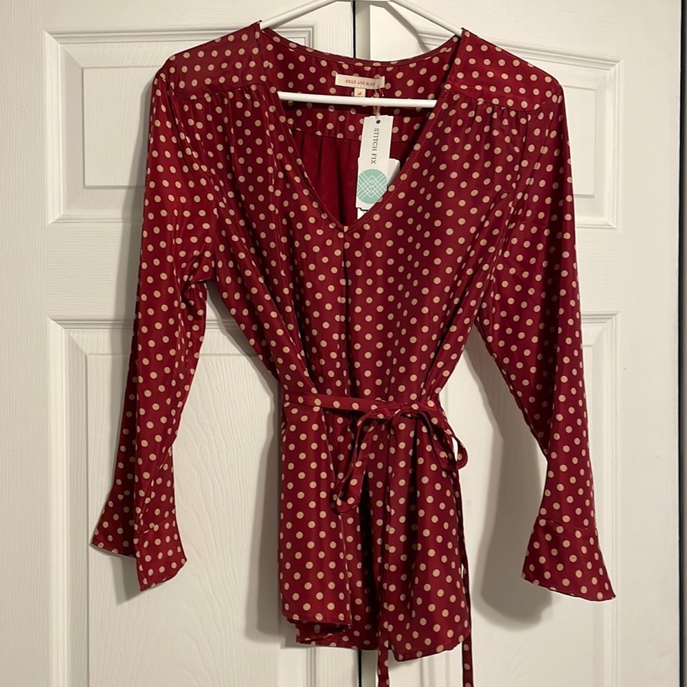 Skies Are Blue medium burgundy with polka dots womens bouse - Picture 1 of 5